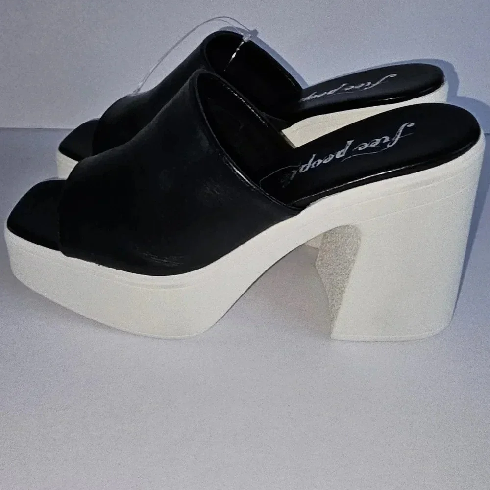 Free People Zoe Platform